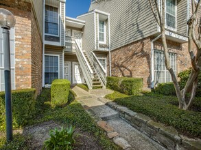 Building Photo - 8550 Fair Oaks Crossing