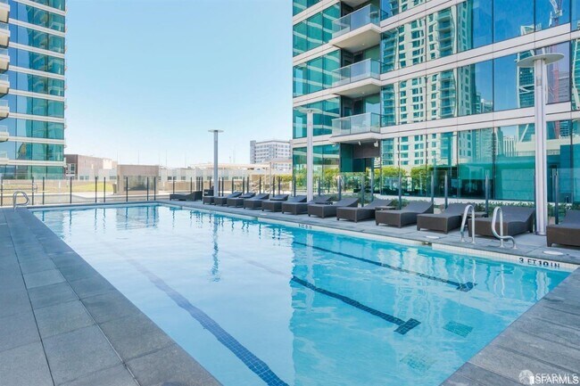 Building Photo - 401 Harrison St