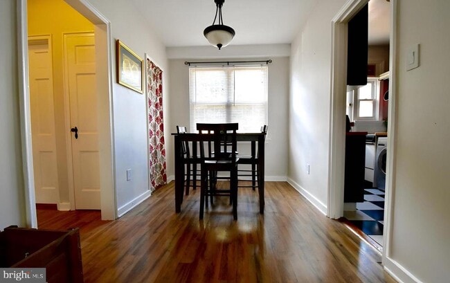 Building Photo - 10 Ashby St