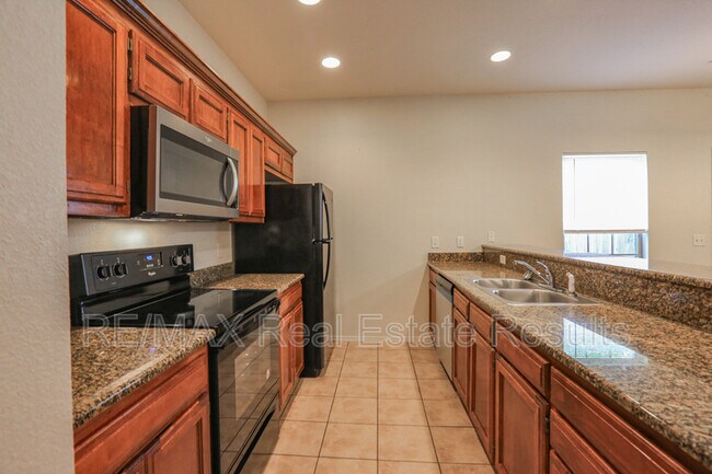 Building Photo - 3600 SW Deerfield Blvd
