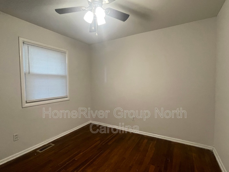 Building Photo - 3613 Jonquil St