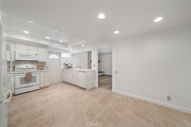 Building Photo - 24382 Macedo Dr