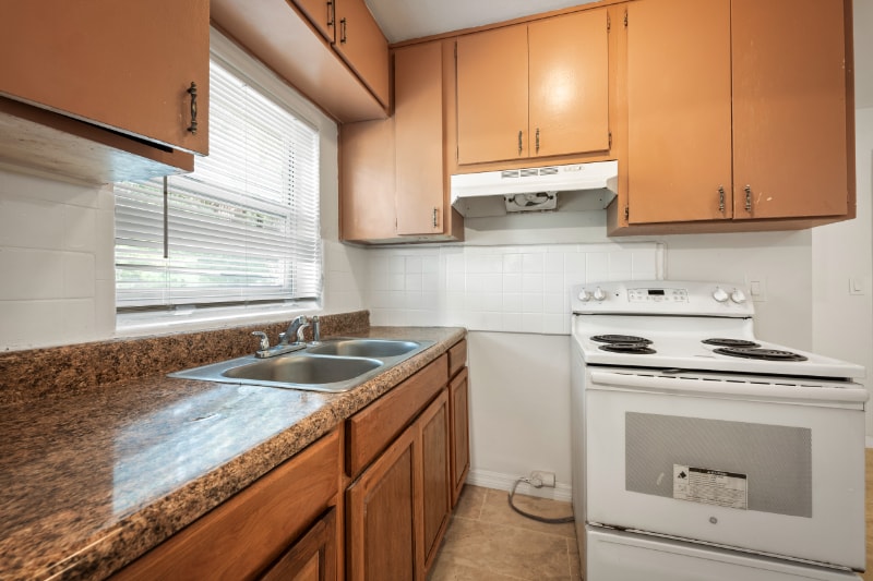 Building Photo - 1025 W 25th St