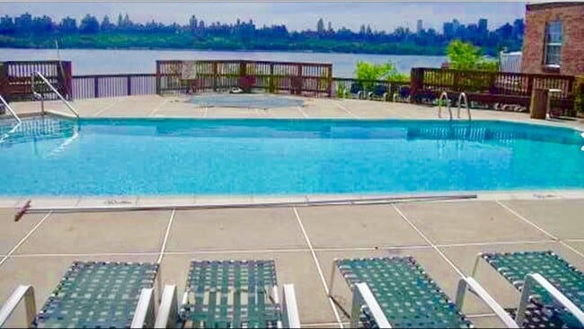 Building Photo - 34 Bergen Ridge Rd