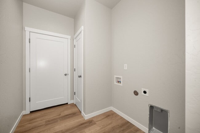 Building Photo - 3BR / 2BA New Construction Low Maintenance...