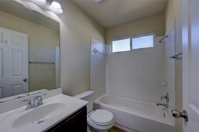 Building Photo - 267 Voyager Cove