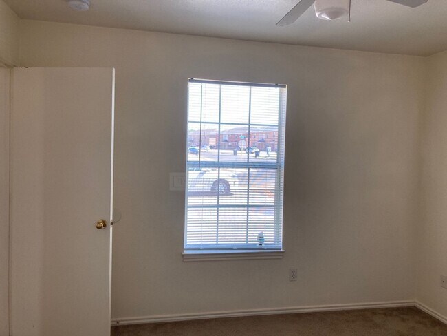 Building Photo - 5804 Greengate Dr