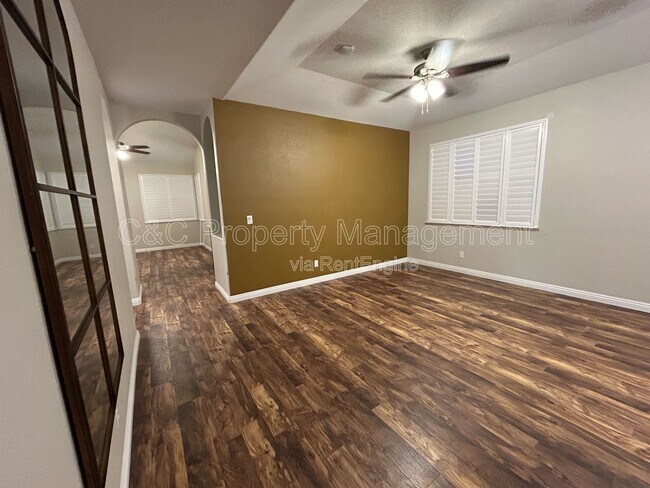 Building Photo - 2315 Fairmont Ave