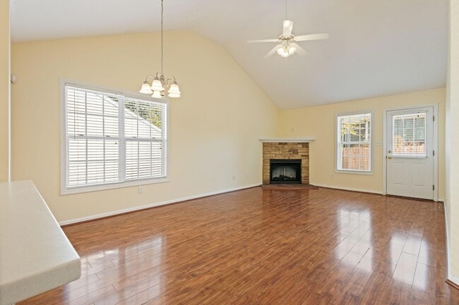 Building Photo - 422 Northrop Pl