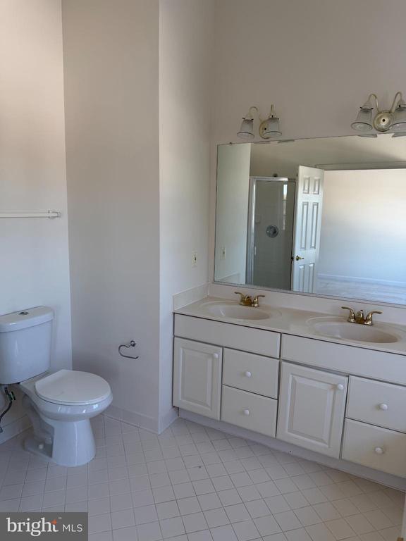 Building Photo - 14264 Madrigal Dr