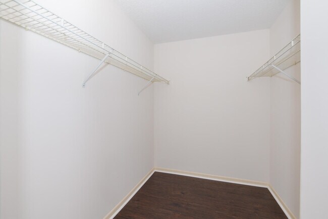 Building Photo - 2504 SE Anchorage Cove