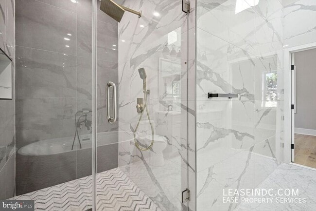 Building Photo - 4012 5th St NW