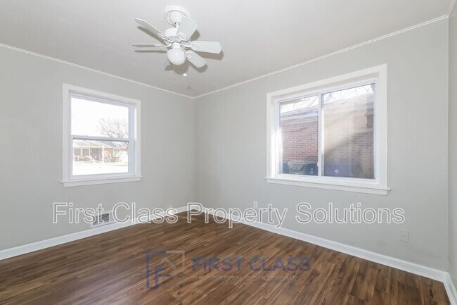 Building Photo - 2236 Carlton Way