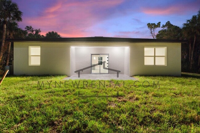 Building Photo - ONE MONTH FREE RENT! Modern, energy effici...