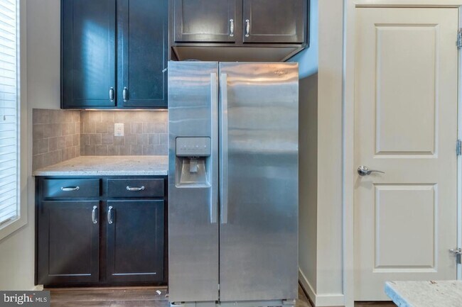 Building Photo - 22559 Clarksburg Rd