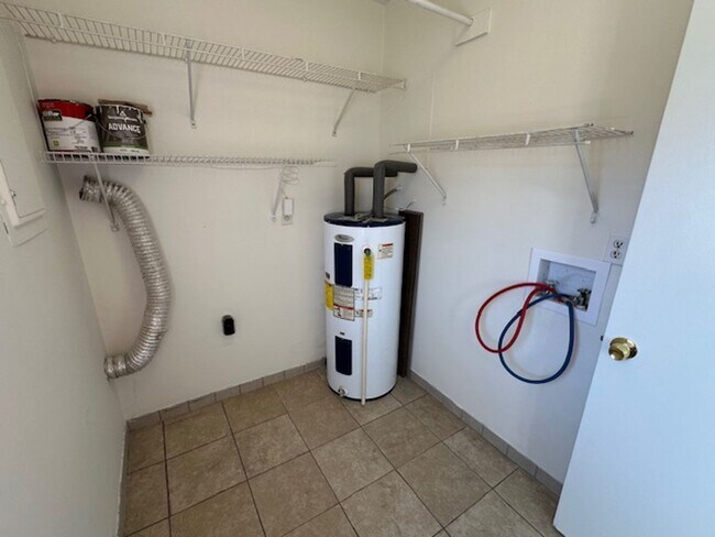 Building Photo - 5401 Bellmeadows Rd