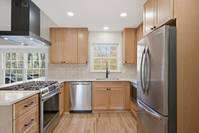 Building Photo - 2751 Cedarbrook Dr