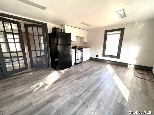 Building Photo - 660 Main St