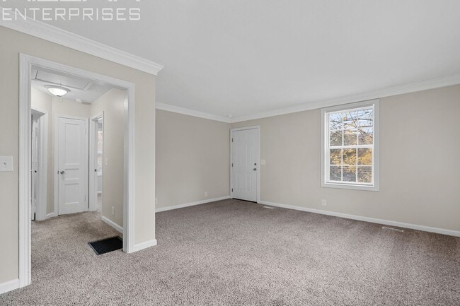 Building Photo - Charming 2-Bedroom Home on Quiet Valley Vi...