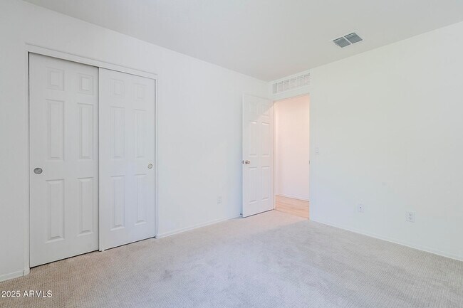 Building Photo - 2429 W Jessica Ln