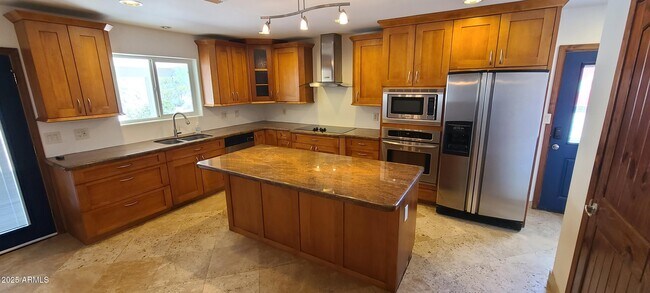 Building Photo - 27239 N 64th Way