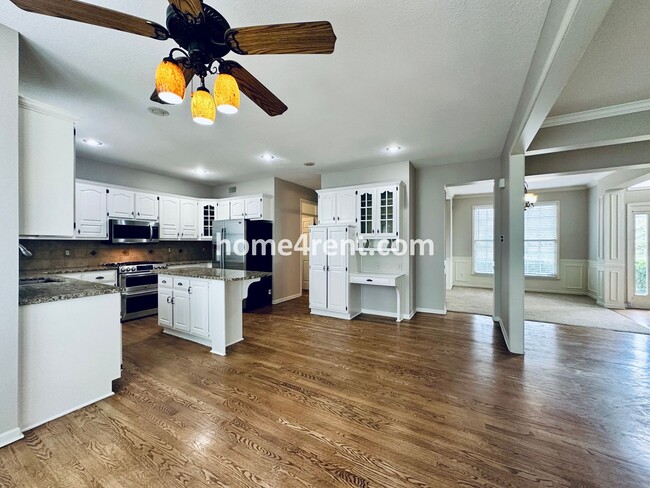 Building Photo - Beautiful Overland Park Home in Blue Valle...