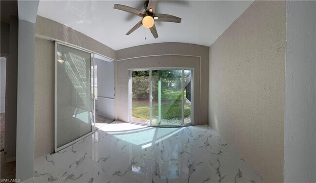 Building Photo - 20653 Country Barn Dr