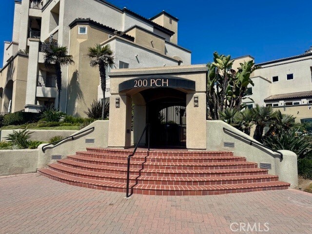 Building Photo - 200 Pacific Coast Hwy