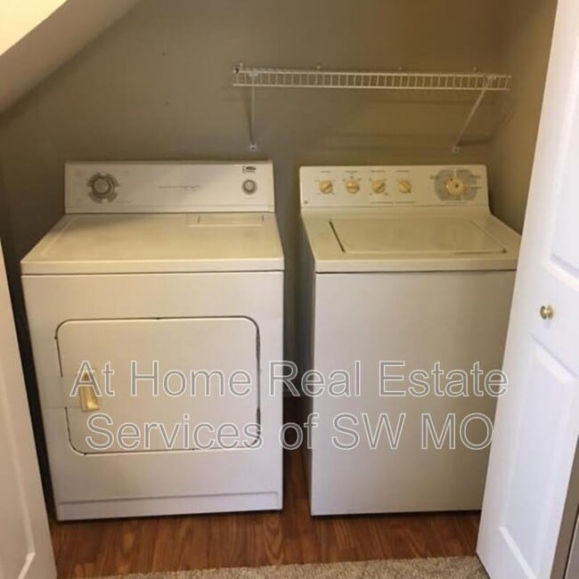 Building Photo - 3033 N Fremont Ave