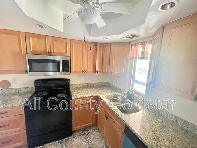 Building Photo - 19505 Quesada Ave