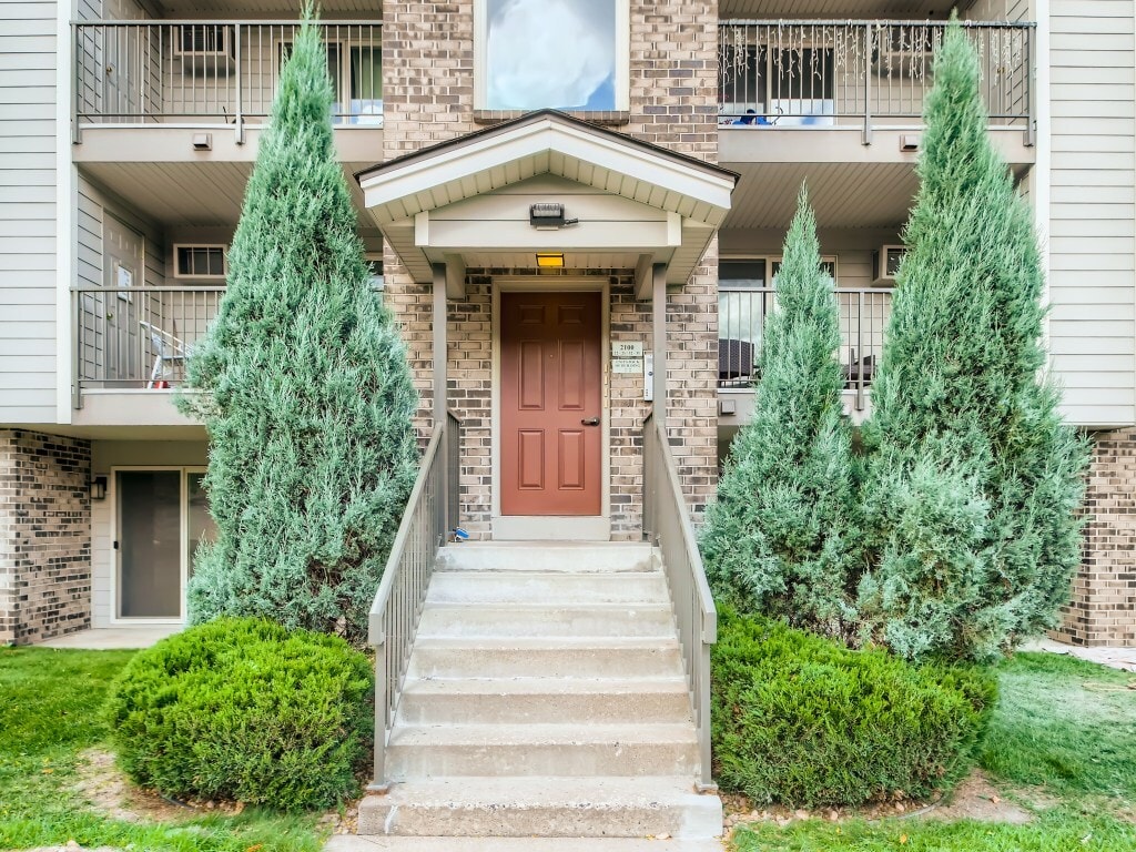 Building entrance - 2100 Ridge Dr