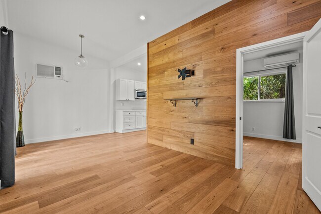 Building Photo - 23036 Burbank Blvd