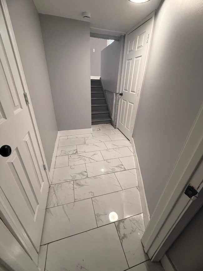 Building Photo - 134 Rock Creek Rd