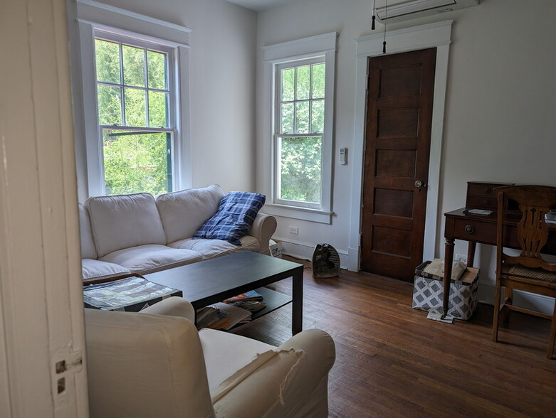 Main floor TV room or bedroom - 4216 Queensbury Rd