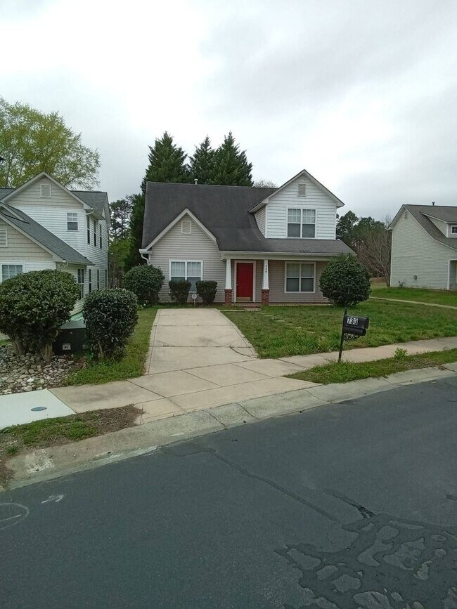 Building Photo - Great Home Close To Historical Downtown Matthews!