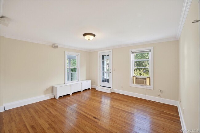 Building Photo - 381 Bedford Rd
