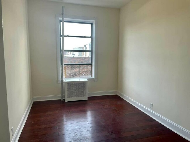 Building Photo - 41-47 St Nicholas Terrace,-