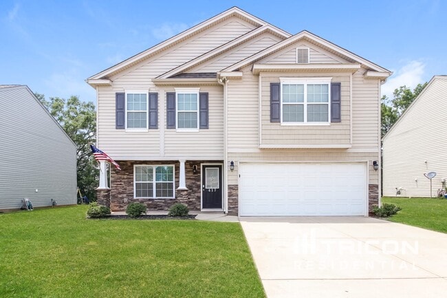 Building Photo - 417 Saddleback Trl