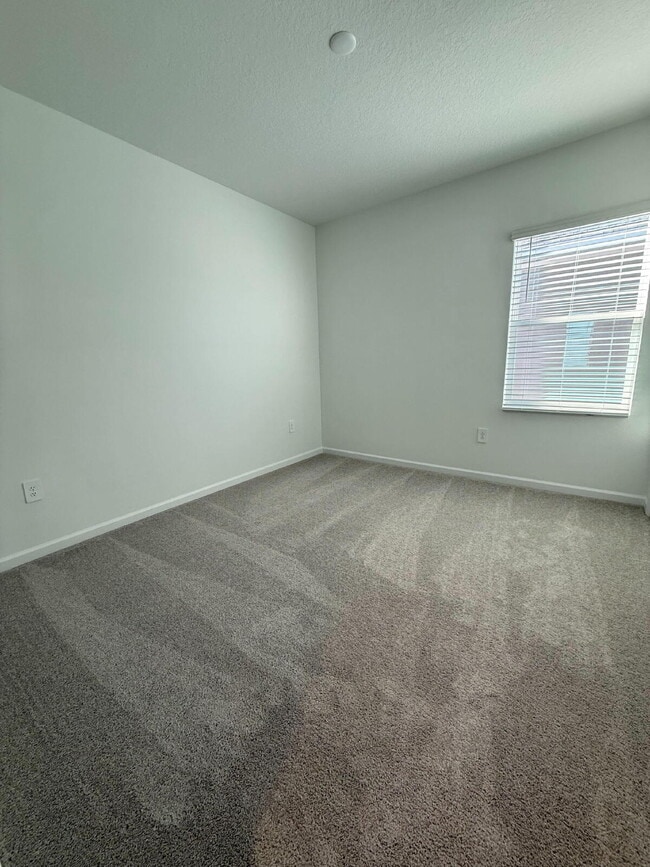 Building Photo - "Embrace Tranquil Living in this Spacious 3-Bedroom, 3-Bath Sanctuary on Zen Way!"