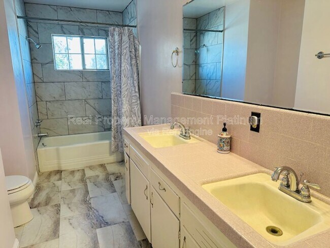 Building Photo - 3536 E Behymer Ave