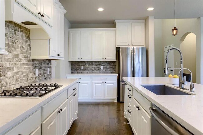 Building Photo - 6728 Llano Stage Trl