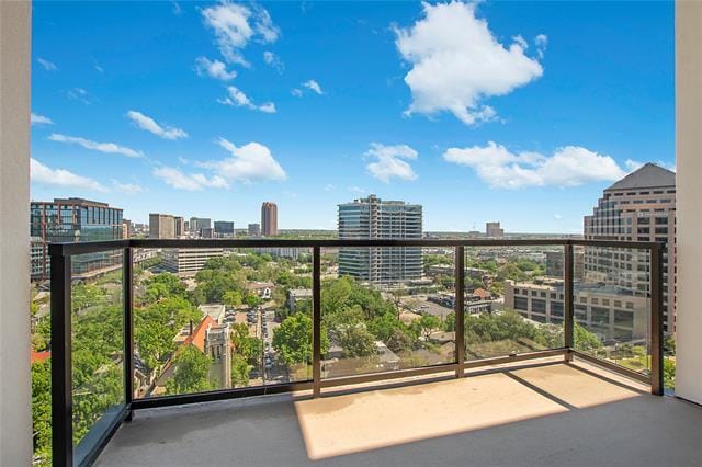 Building Photo - 2620 Maple Ave