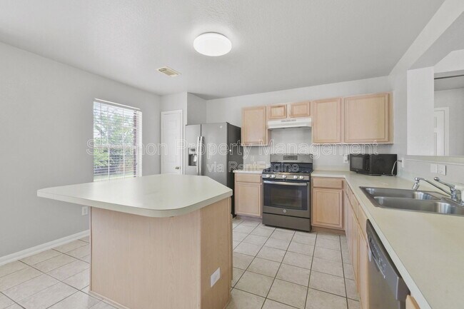 Building Photo - 21106 Blackbluff Ct