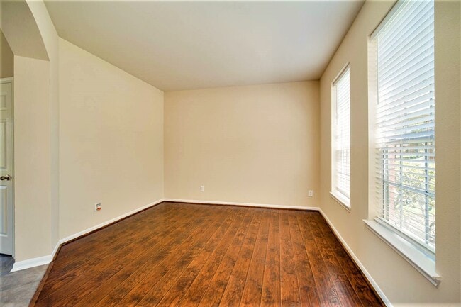 Building Photo - 4202 Cantrell Ct