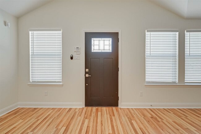 Building Photo - 7339 Krueger Rd