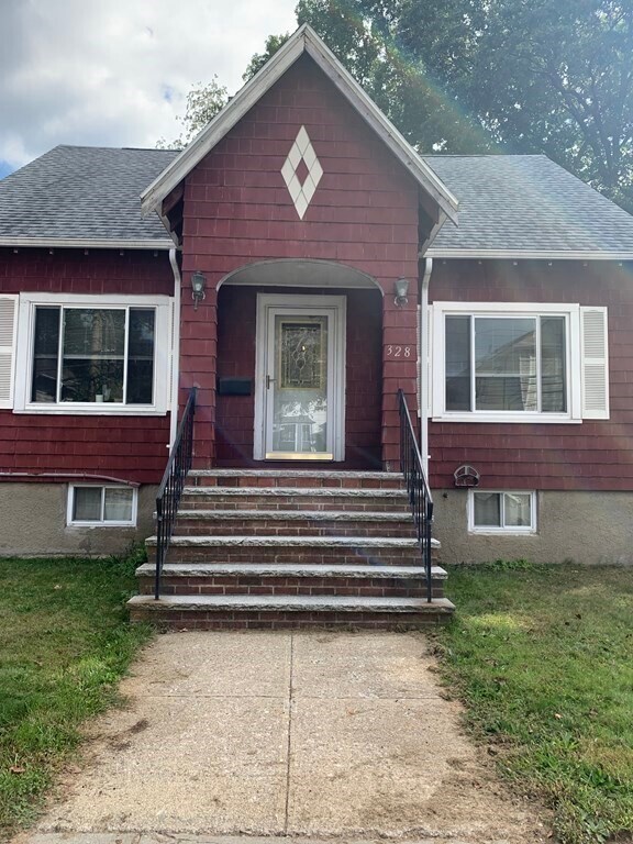 Building Photo - 328 Vermont St