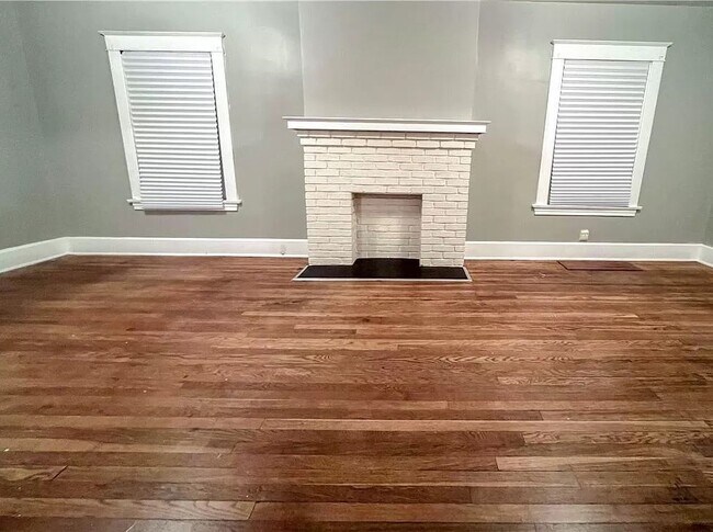 Building Photo - 316 E Florida Ave