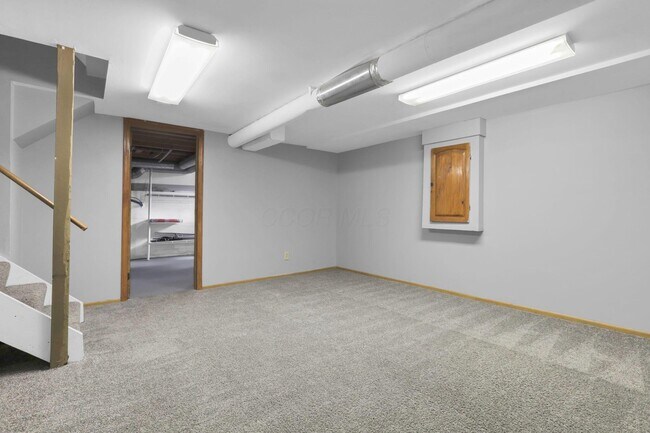 Building Photo - 933 Briaro St