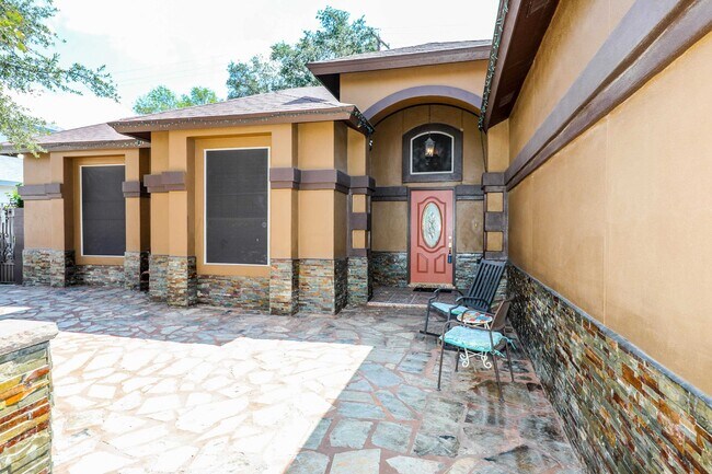 Primary Photo - 1237 Whisper Hill Dr