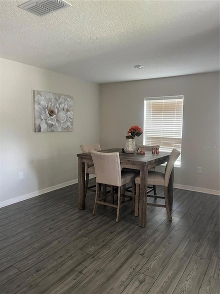 Building Photo - 1635 Wynford Cir